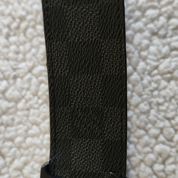 Louis Vuitton mens used belt - Picture 3 of 8